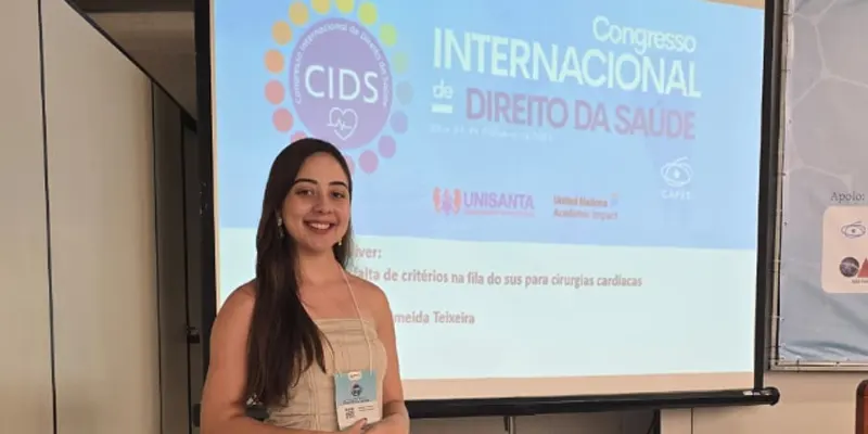 Apresentação de trabalho no Congresso Internacional de Direito Médico e da Saúde